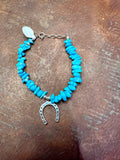 REAL TURQUOISE CHIP BRACELET (with horse shoe charm)