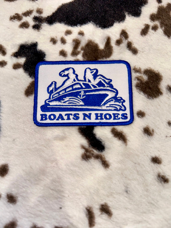 'boats n hoes' slogan blue and white iron on patch